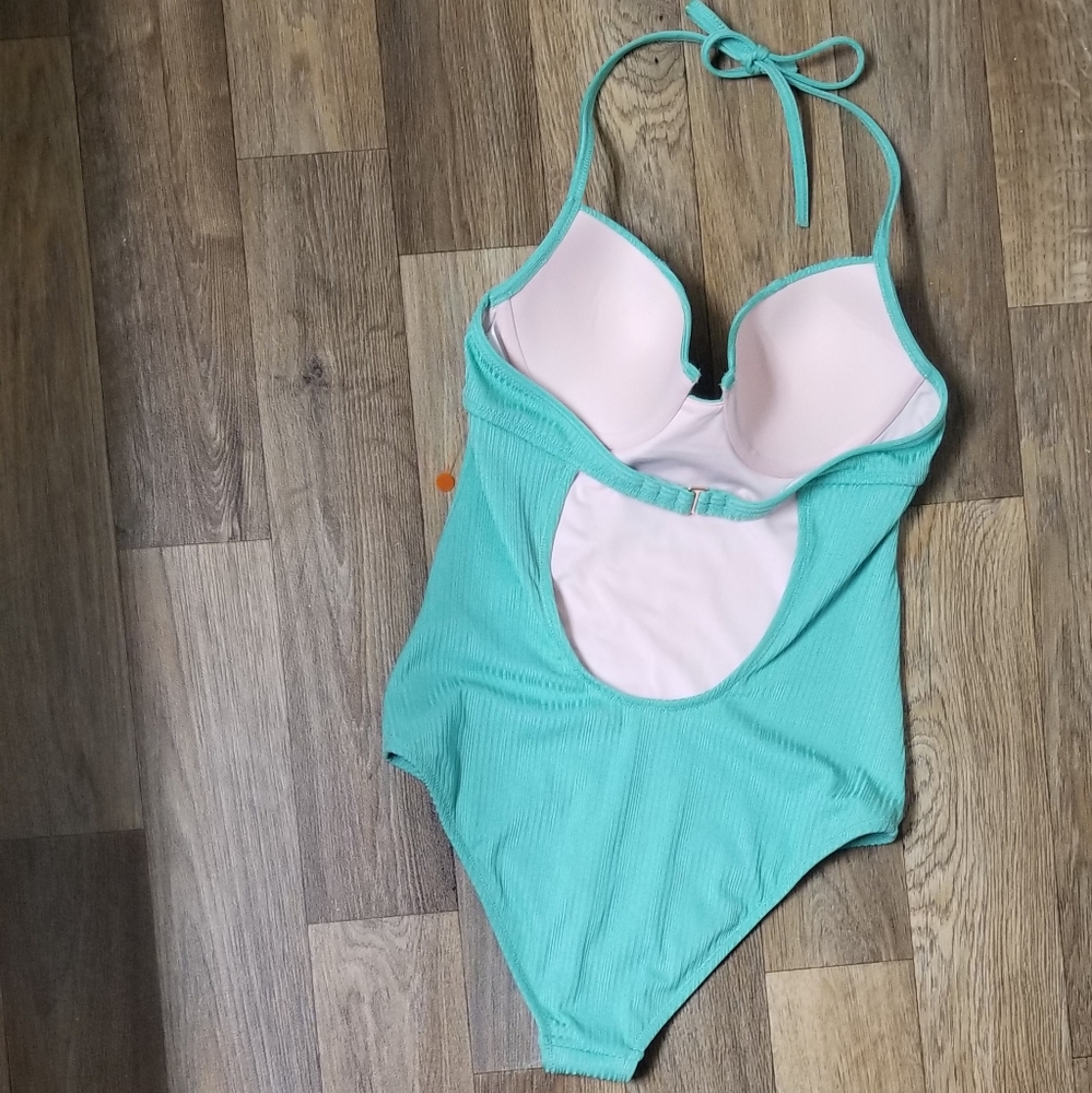Shade & Shore Mint Green Swimsuit - Picture 3 of 9